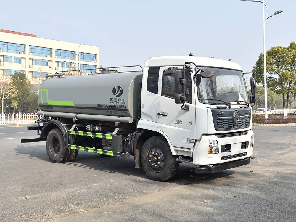 12方天錦軸距3950龍擎210馬力灑水車