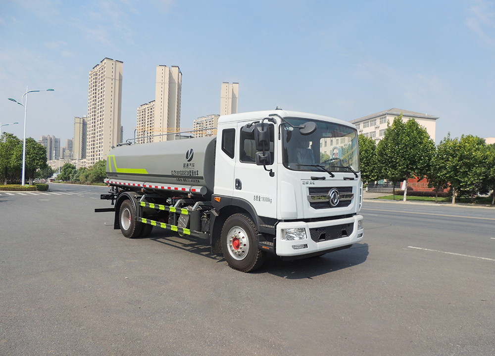 東風(fēng)多利卡D9灑水車