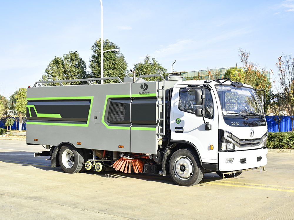 東風多利卡D7洗掃車