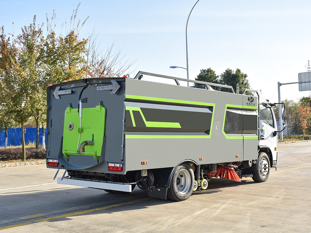 東風多利卡D7洗掃車