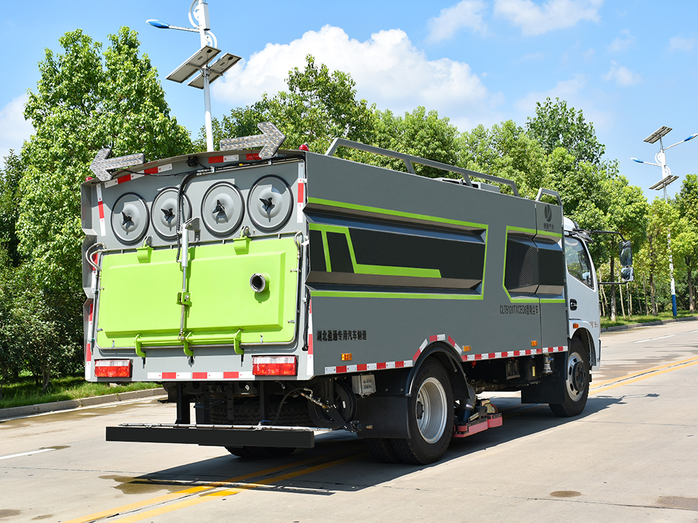 CLT5120TXCEQ6型吸塵車